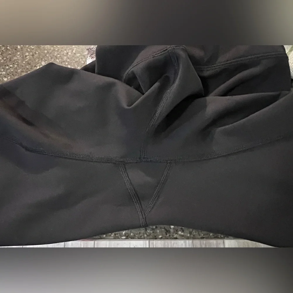 Lululemon Wunder Train Contour Fit High-Rise Shorts Run Yoga Gym Activewear